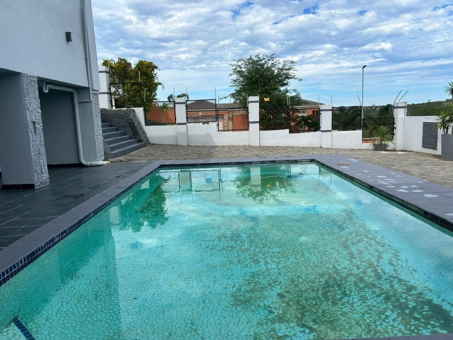 5 Bedroom Property for Sale in Nahoon Valley Park Eastern Cape